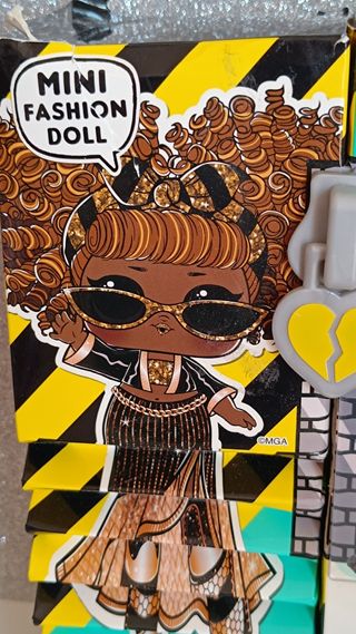 Muñeca LOL Surprise Queen Bee JK