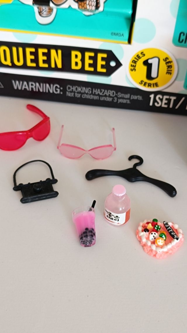 Muñeca LOL Surprise Queen Bee JK