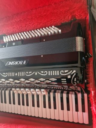 Acordeón Borsini SL 351 120 bajos como nuevo