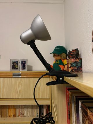 Lámpara de escritorio con pinza