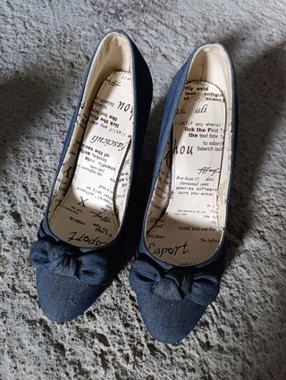 Zapatos de plataforma vaqueros con lazo