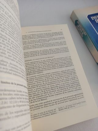 Lote 4 libros de Derecho