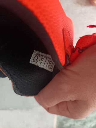Botas de fútbol niño talla 32