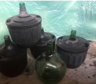 Damajuanas antiguas