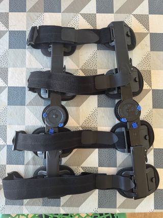 Rodillera Ortopédica con Bisagras