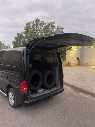 Nissan NV200 2012