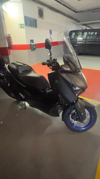 Yamaha XMAX 125 Scooter