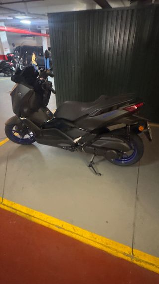 Yamaha XMAX 125 Scooter