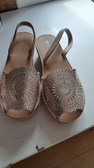 Sandalias Kenneth Cole Reaction Doradas