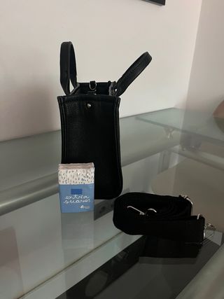 Bolso de mano negro
