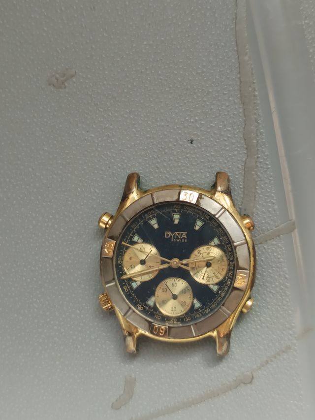 Orologio cronografo svizzero vintage in oro DYNA