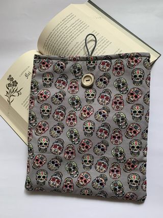 Funda para libro calaveras 