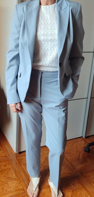 Traje pantalón elegante 