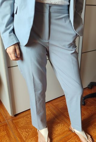 Traje pantalón elegante 
