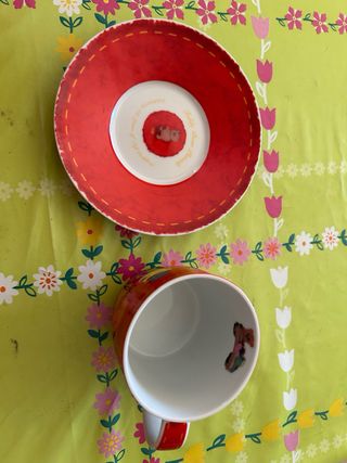 Set tazza e piattino rosso 