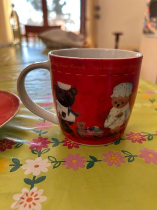 Set tazza e piattino rosso 