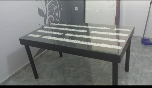 Mesa de comedor ( sin sillas )