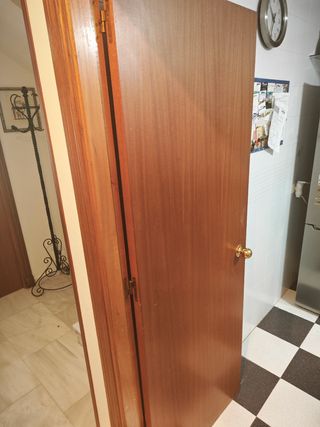 Puertas de madera y marcos