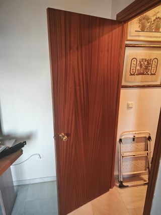 Puertas de madera y marcos