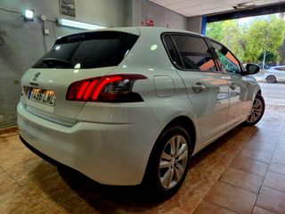 Peugeot 308 2021