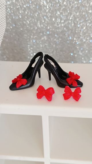 Pamela, zapatos y pendientes para Barbie