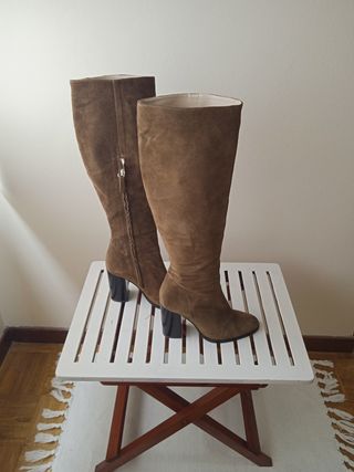 Botas de ante marrones