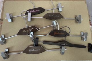 Grucce appendi pantaloni in legno e metallo n: 6