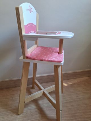Trona de muñecas de madera