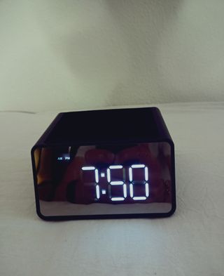 Reloj Despertador LED Bluetooth Negro