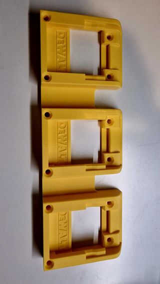 Soporte Pared Batería DeWalt 3uds