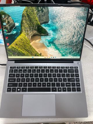 Portátil Intel i5 24GB RAM SSD 512GB Plata 018