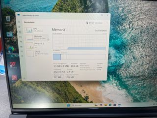 Portátil Intel i5 24GB RAM SSD 512GB Plata 018