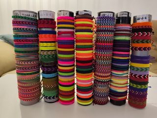 Pulseras artesanales hechas a mano
