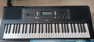 Teclado Yamaha PSR-E373