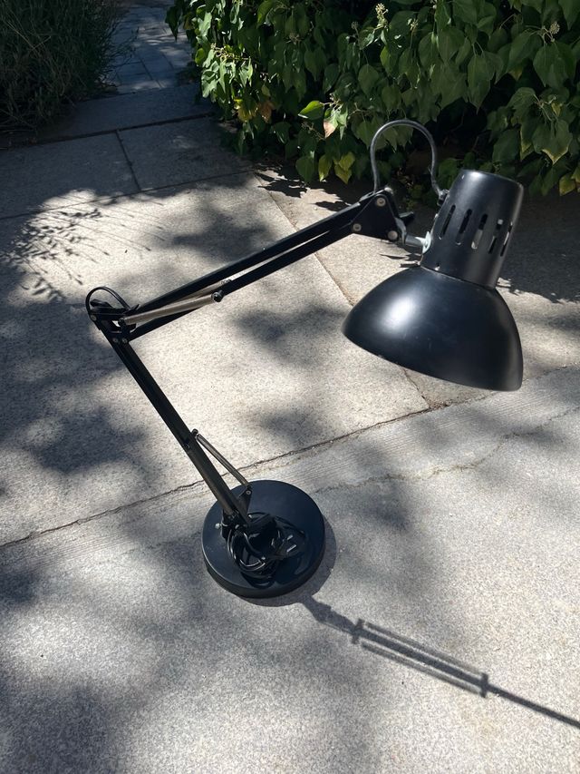 Flexo de mesa negro