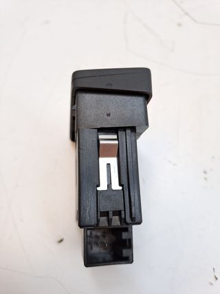 WARNING AUDI Q3 (8U)