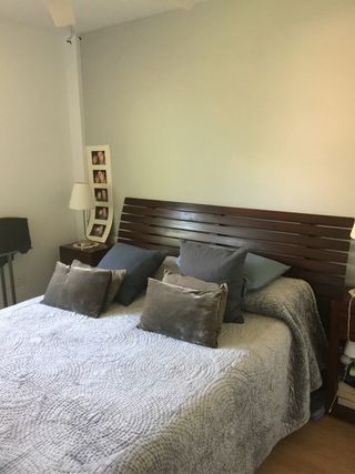 Cabecero de madera estilo moderno de Banak Importa