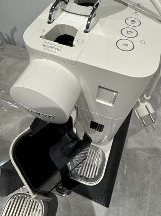 Nespresso De'Longhi Lattissima One Blanca