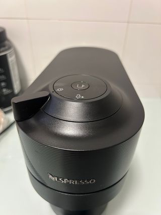 Cafetera Nespresso Vertuo Negra