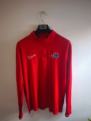 Sudadera deportiva Nike roja