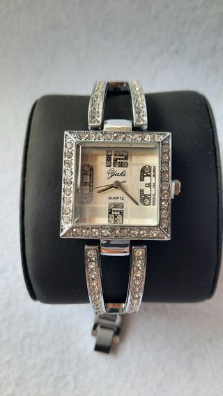 Orologio da donna al quarzo.