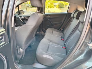 Peugeot 208 2013