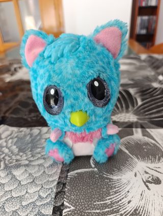 Hatchimals Muñeco interactivo.