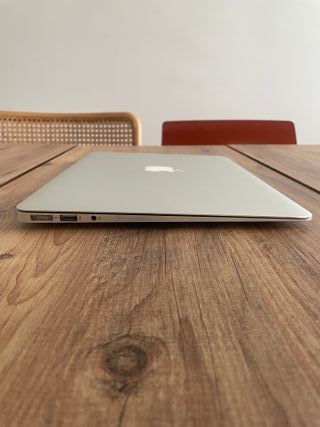 MacBook Air 13” 2015 i5 5ª Gen 8GB RAM 128GB