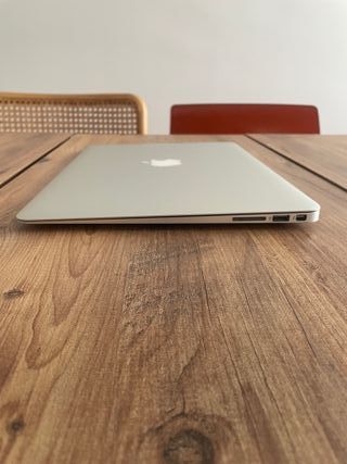 MacBook Air 13” 2015 i5 5ª Gen 8GB RAM 128GB