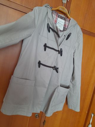 Gabardina corta Stradivarius beige