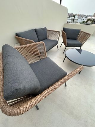 Juego de terraza con mesa