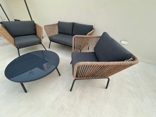 Juego de terraza con mesa