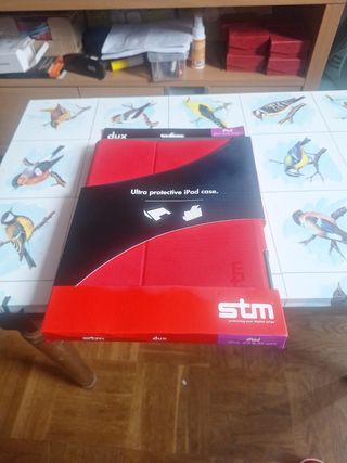Funda STM Dux para iPad (2ª, 3ª, 4ª Gen)