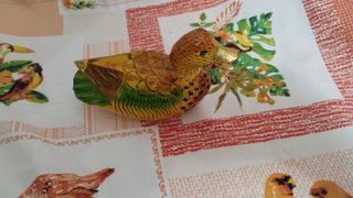 Anatra in legno decorata a mano